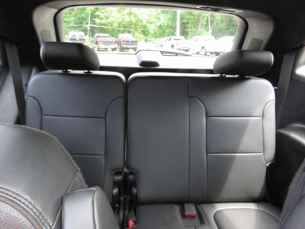 used 2022 Chevrolet Traverse car, priced at $31,618