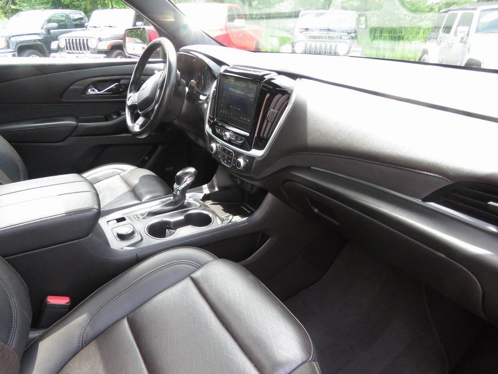 used 2022 Chevrolet Traverse car, priced at $31,618