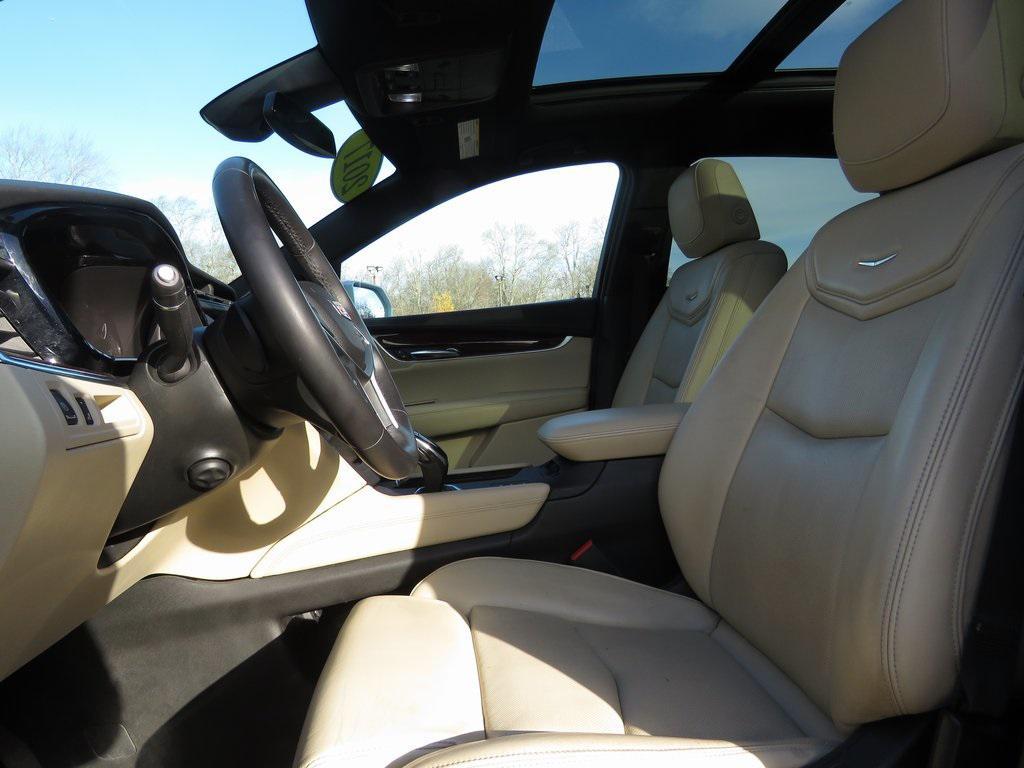 used 2017 Cadillac XT5 car, priced at $15,498