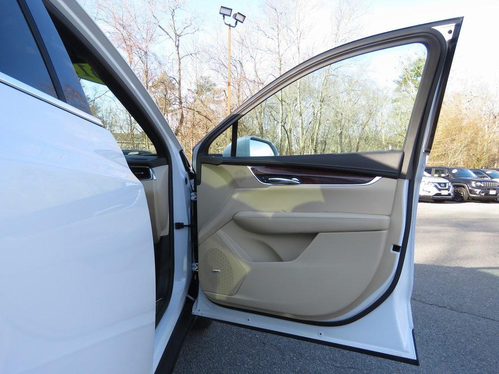 used 2017 Cadillac XT5 car, priced at $15,498