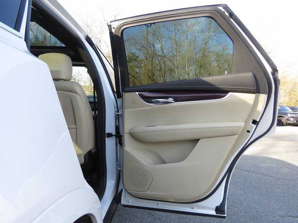 used 2017 Cadillac XT5 car, priced at $15,498