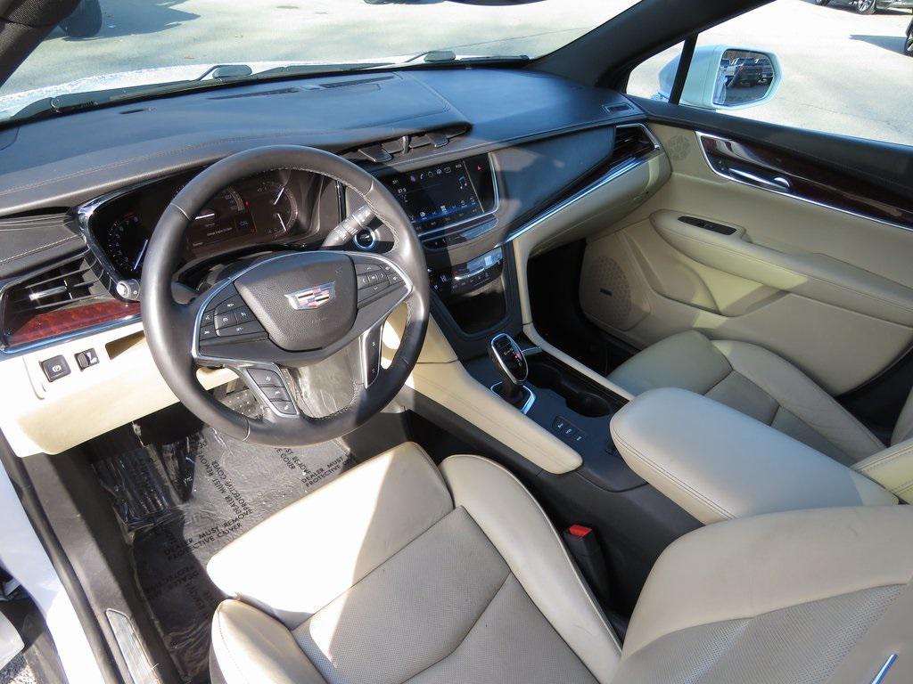 used 2017 Cadillac XT5 car, priced at $15,498