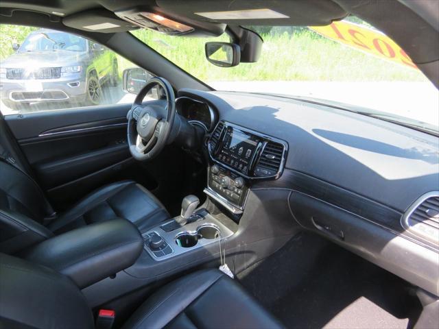 used 2021 Jeep Grand Cherokee car, priced at $27,571