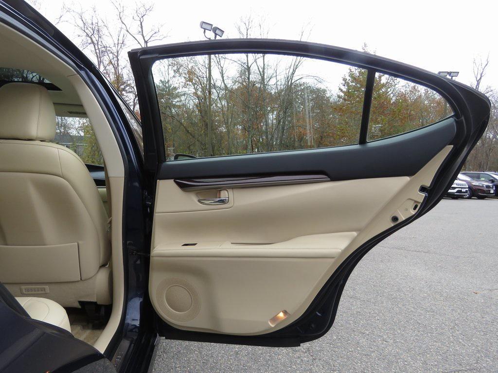 used 2013 Lexus ES 350 car, priced at $17,878