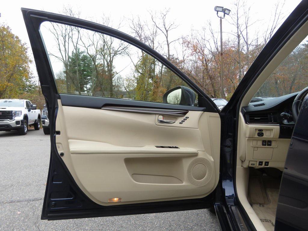 used 2013 Lexus ES 350 car, priced at $17,878