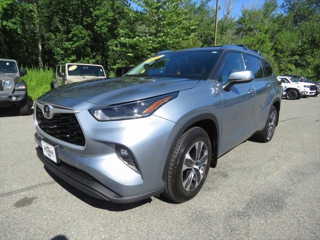 used 2021 Toyota Highlander car, priced at $31,276