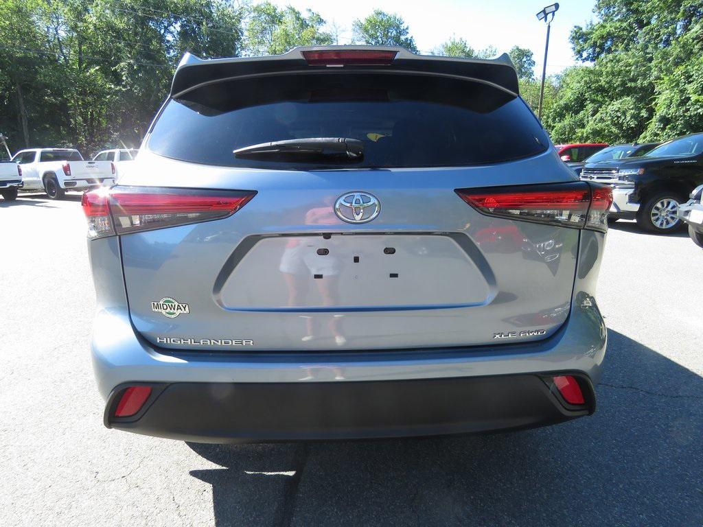 used 2021 Toyota Highlander car, priced at $31,276