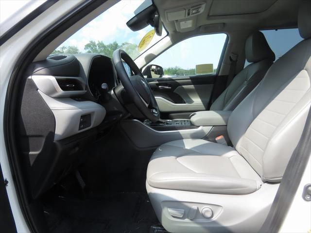 used 2021 Toyota Highlander car, priced at $28,839