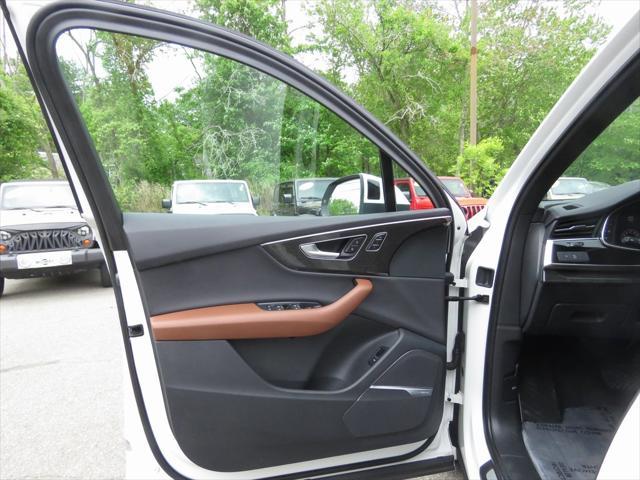 used 2020 Audi Q7 car, priced at $29,703