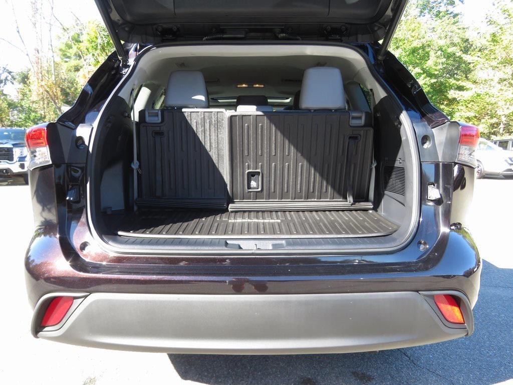 used 2021 Toyota Highlander car, priced at $31,496