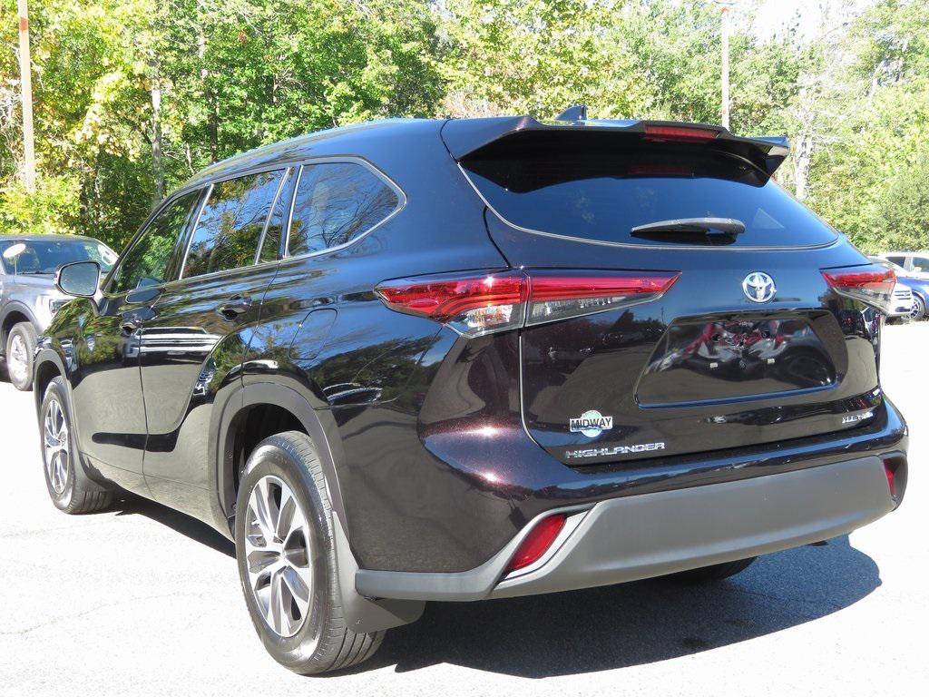 used 2021 Toyota Highlander car, priced at $31,496