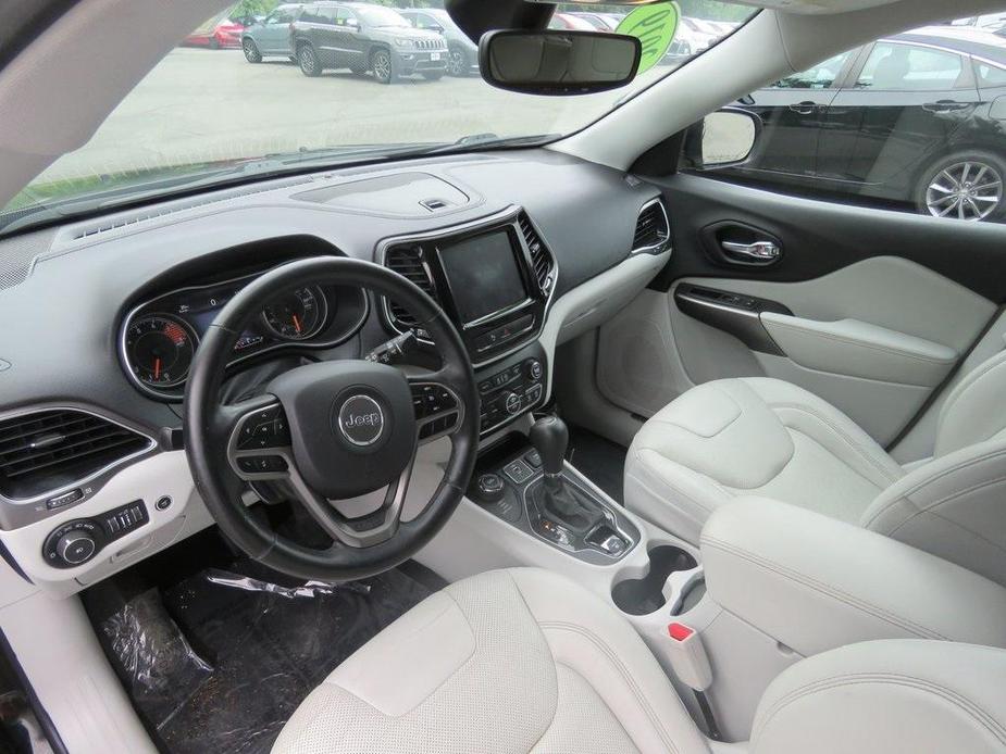 used 2019 Jeep Cherokee car, priced at $16,692