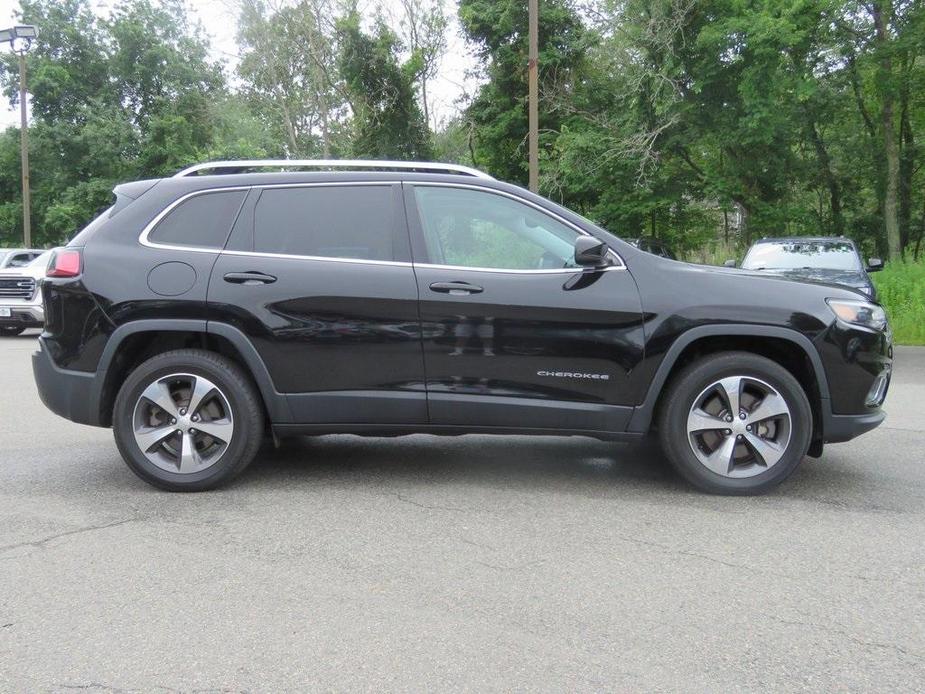 used 2019 Jeep Cherokee car, priced at $16,692