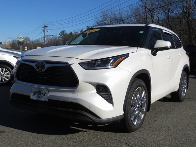 used 2020 Toyota Highlander car, priced at $32,921