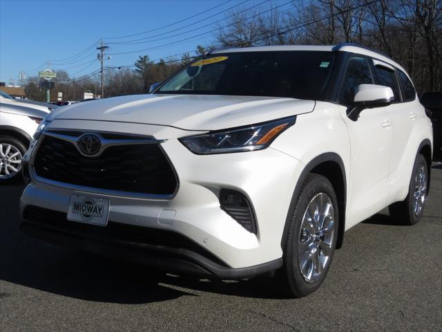 used 2020 Toyota Highlander car, priced at $32,921