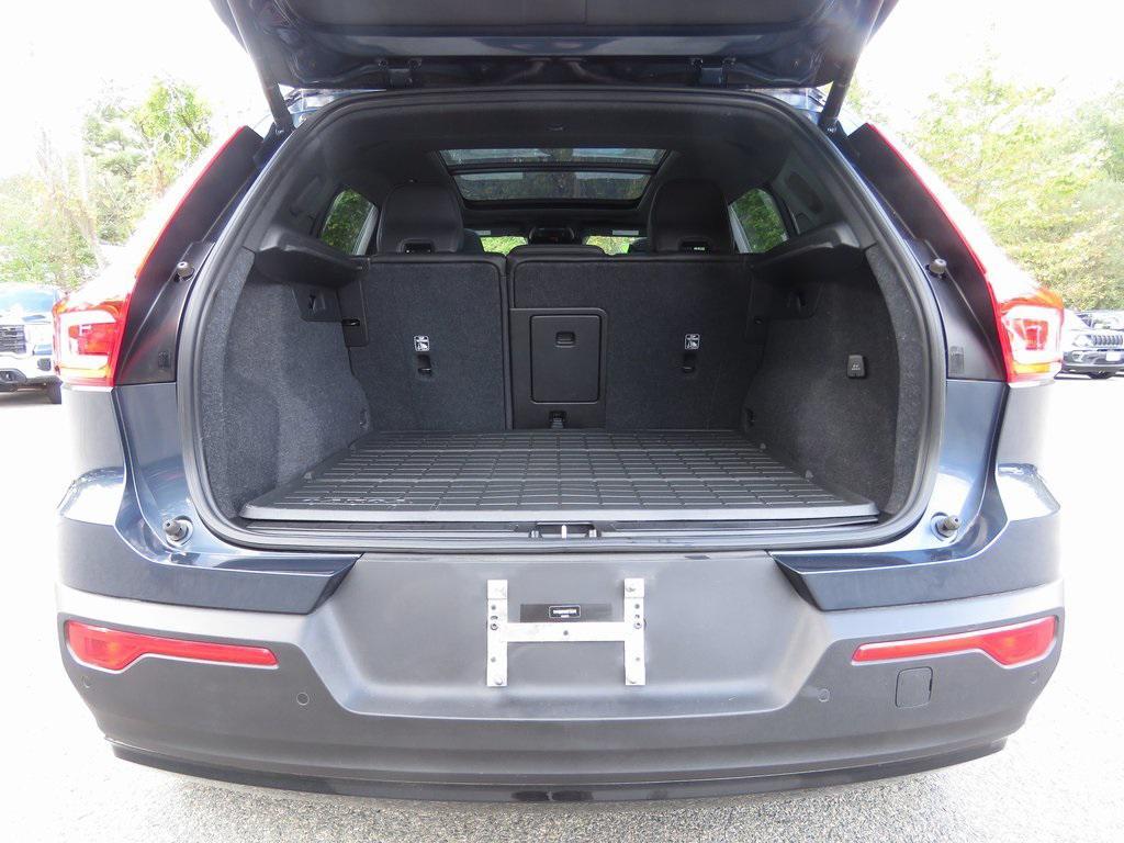used 2022 Volvo XC40 car, priced at $29,786