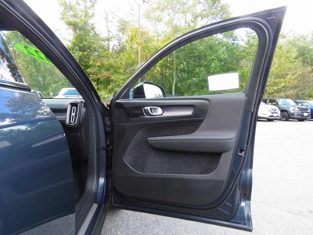 used 2022 Volvo XC40 car, priced at $29,786