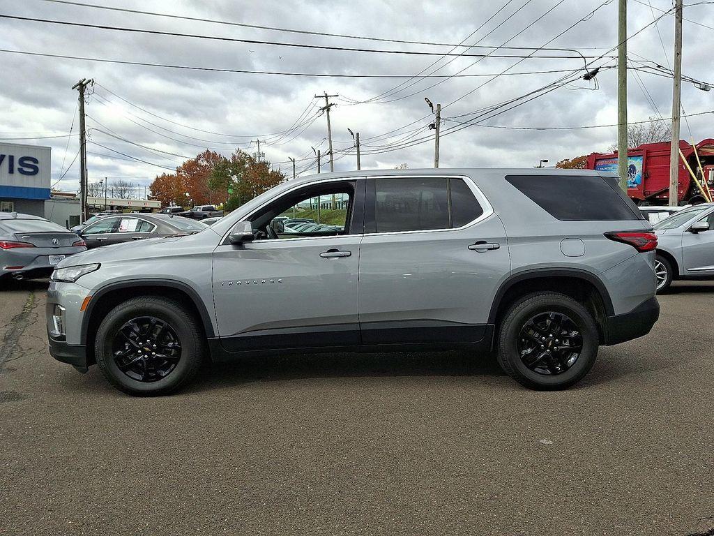 used 2024 Chevrolet Traverse car, priced at $30,388