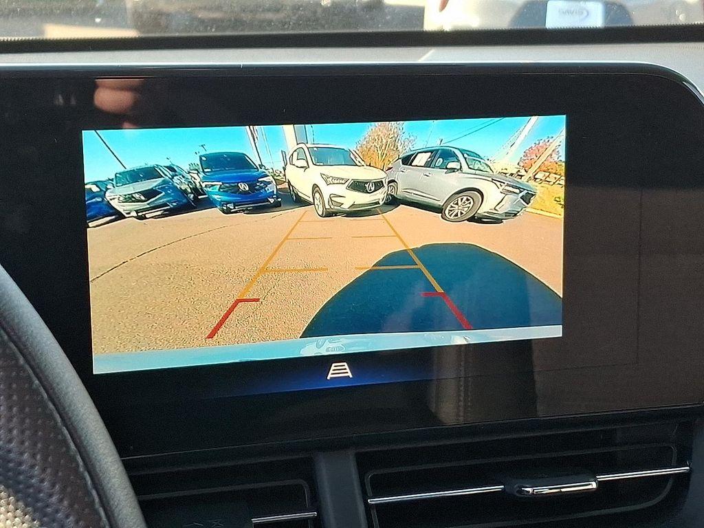 used 2024 Chevrolet Trax car, priced at $21,618