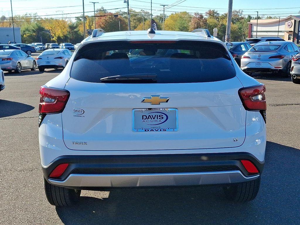 used 2024 Chevrolet Trax car, priced at $21,618