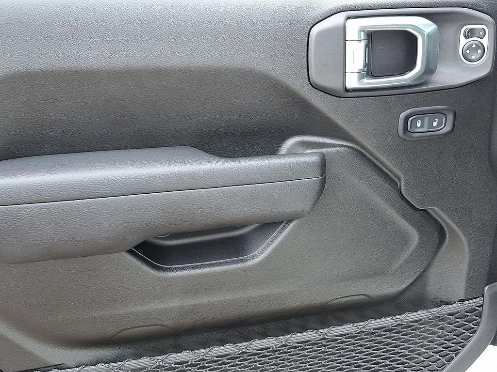 used 2024 Jeep Gladiator car, priced at $37,686