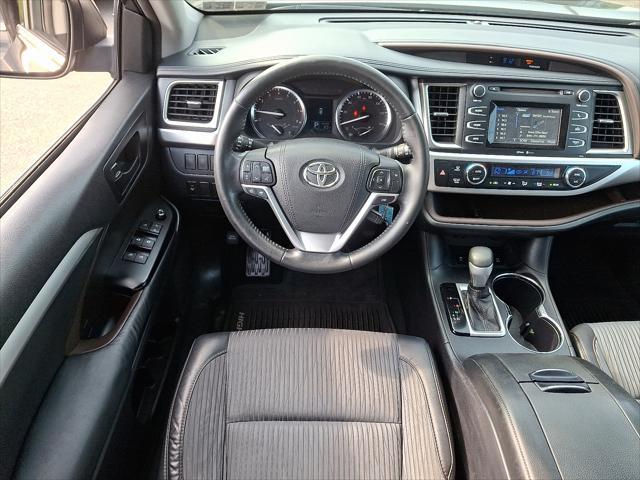 used 2015 Toyota Highlander car, priced at $15,188