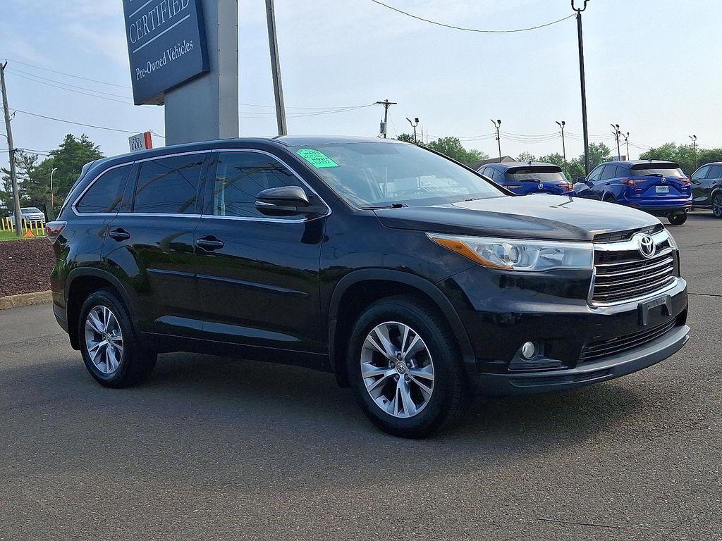 used 2015 Toyota Highlander car, priced at $13,118