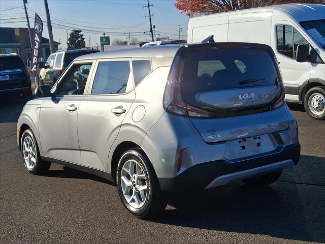 used 2023 Kia Soul car, priced at $17,998