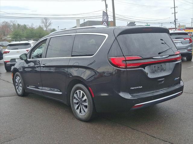 used 2021 Chrysler Pacifica Hybrid car, priced at $29,388