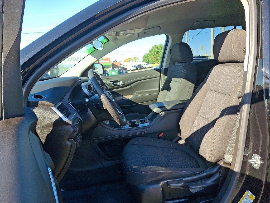 used 2023 GMC Acadia car, priced at $28,748