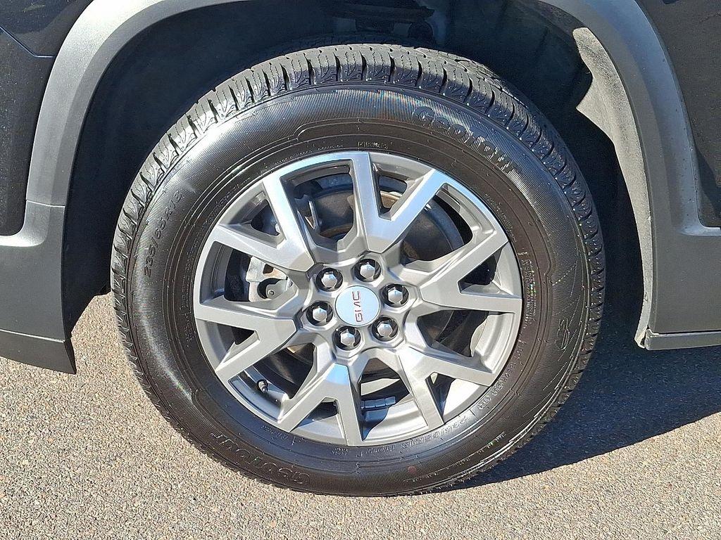 used 2023 GMC Acadia car, priced at $28,748