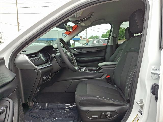 used 2024 Jeep Grand Cherokee car, priced at $35,468