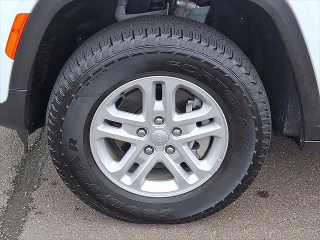 used 2024 Jeep Grand Cherokee car, priced at $35,468