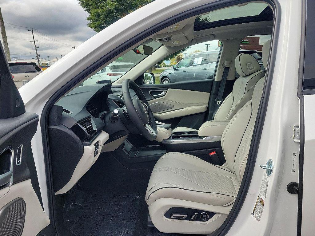 new 2025 Acura RDX car, priced at $54,400