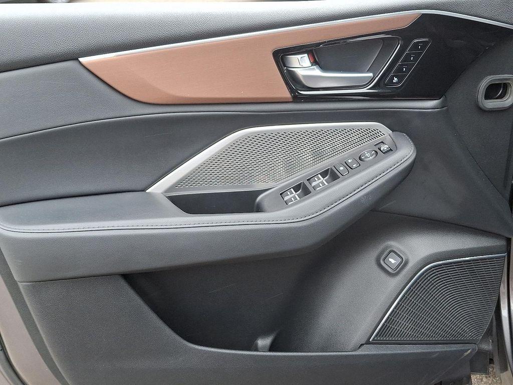 used 2022 Acura MDX car, priced at $35,986
