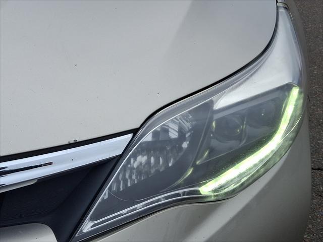 used 2018 Toyota Avalon Hybrid car, priced at $25,998
