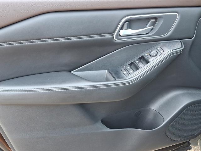 used 2021 Nissan Rogue car, priced at $23,418