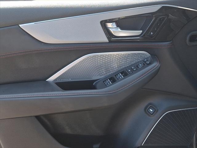 used 2022 Acura MDX car, priced at $35,888