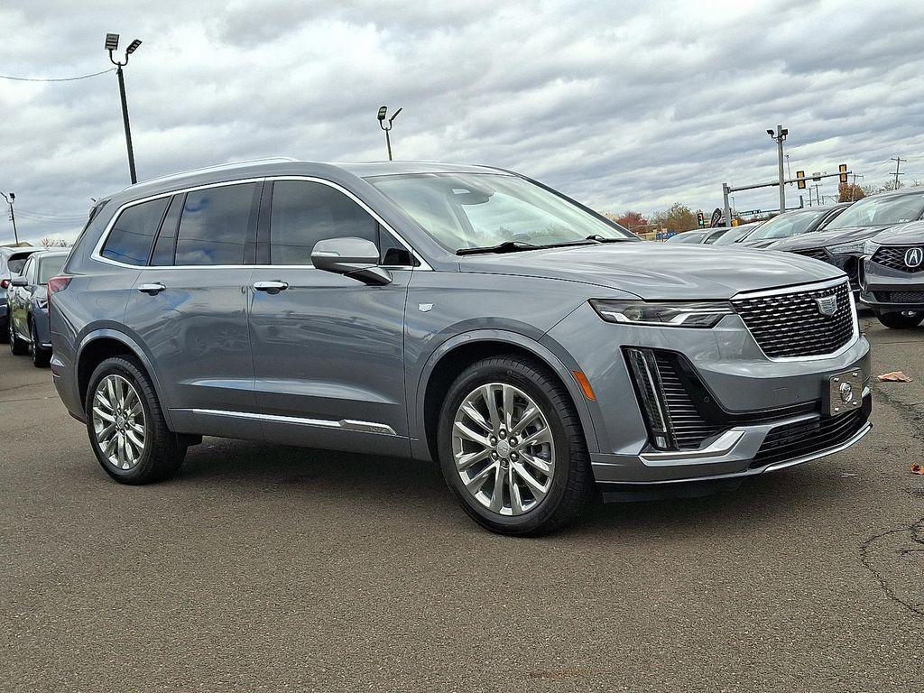 used 2022 Cadillac XT6 car, priced at $35,888