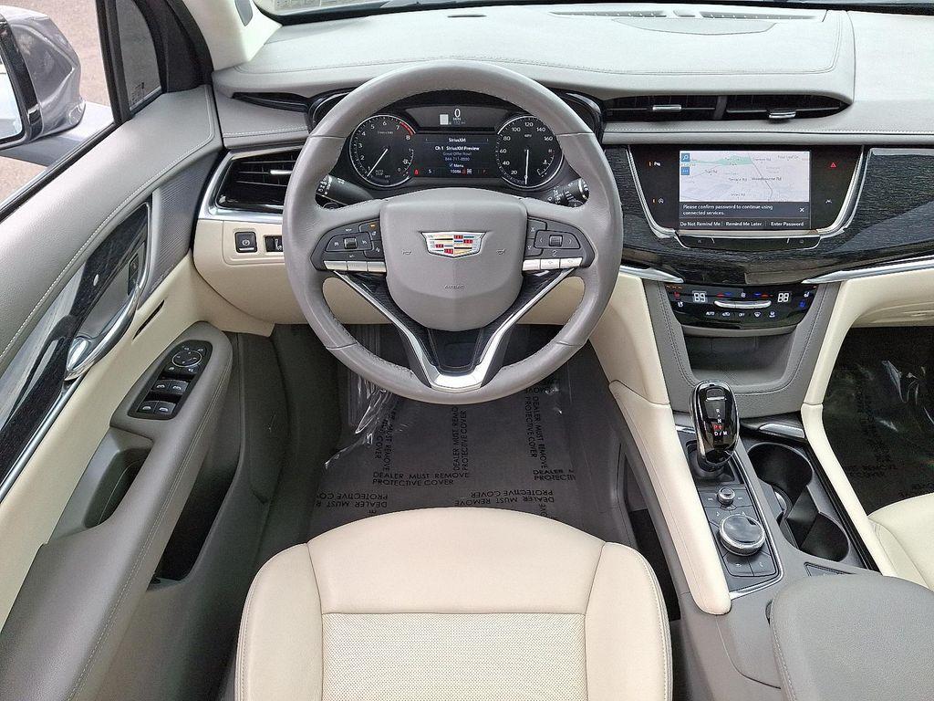 used 2022 Cadillac XT6 car, priced at $35,888