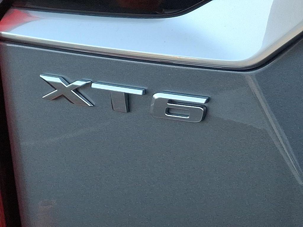 used 2022 Cadillac XT6 car, priced at $37,788