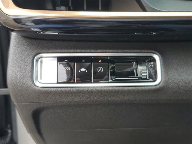 new 2025 Buick Envision car, priced at $44,026