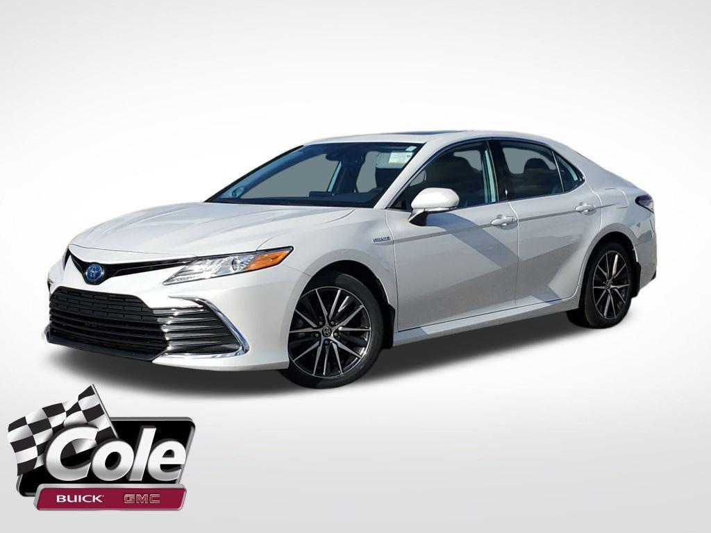 used 2021 Toyota Camry Hybrid car, priced at $26,988