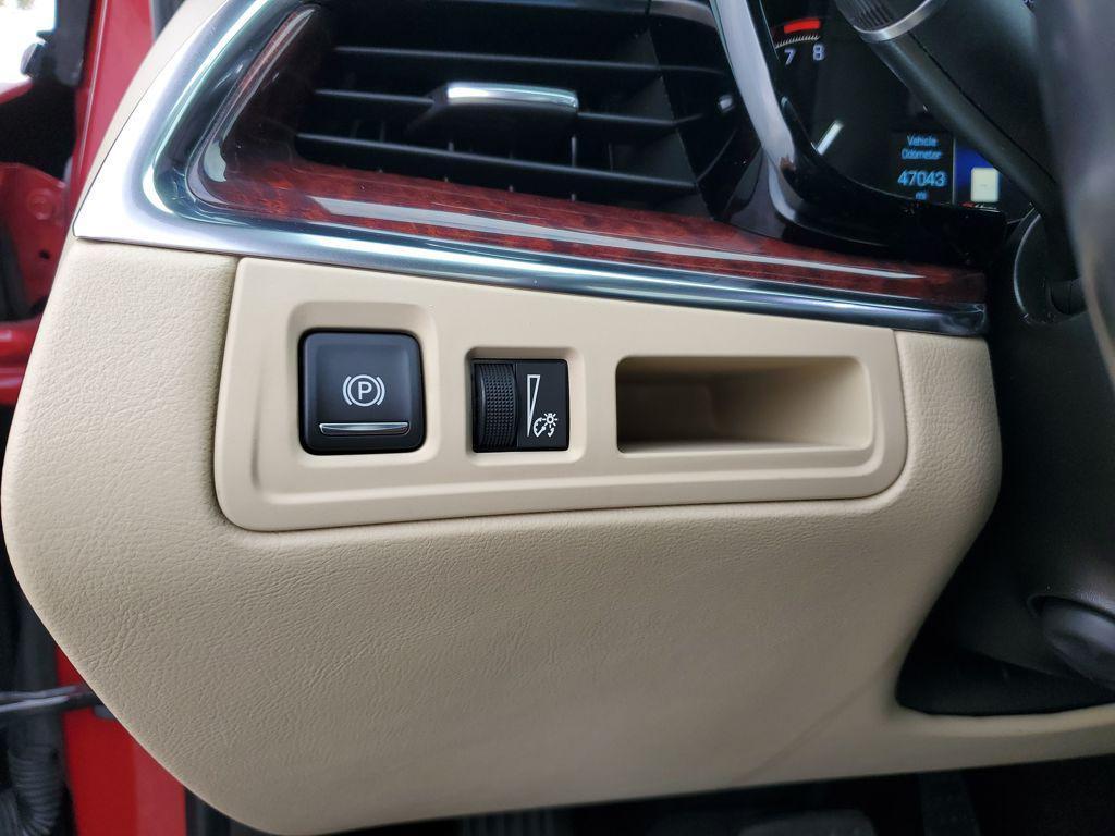 used 2019 Cadillac XT5 car, priced at $23,988