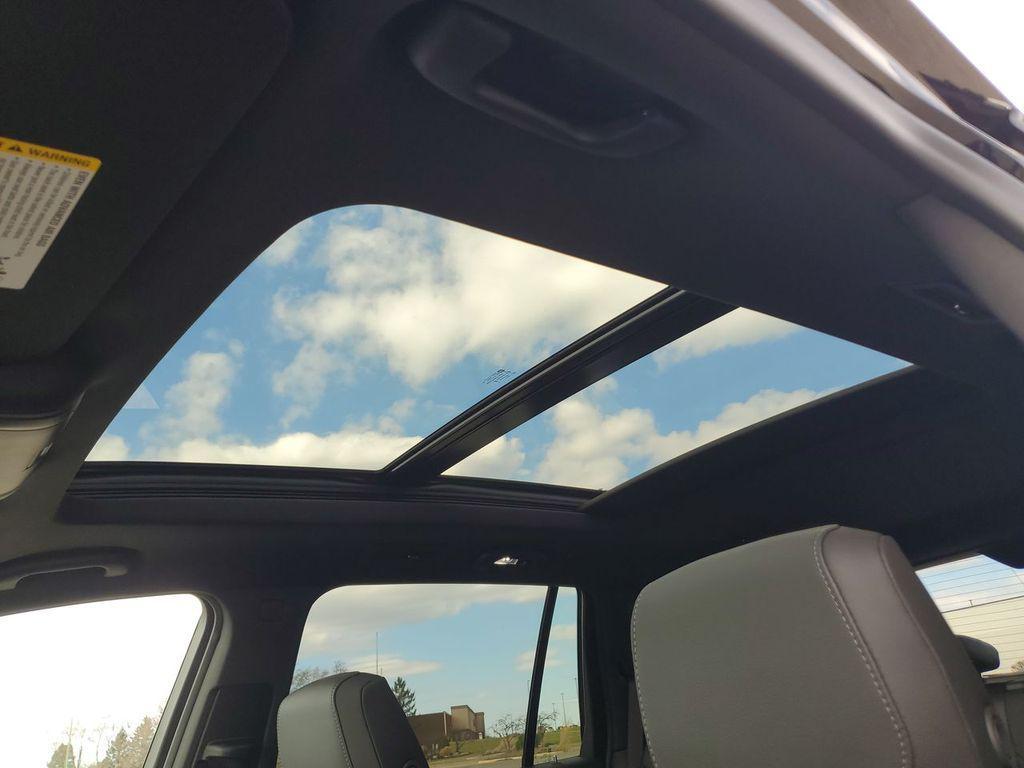 new 2025 Cadillac XT6 car, priced at $52,215