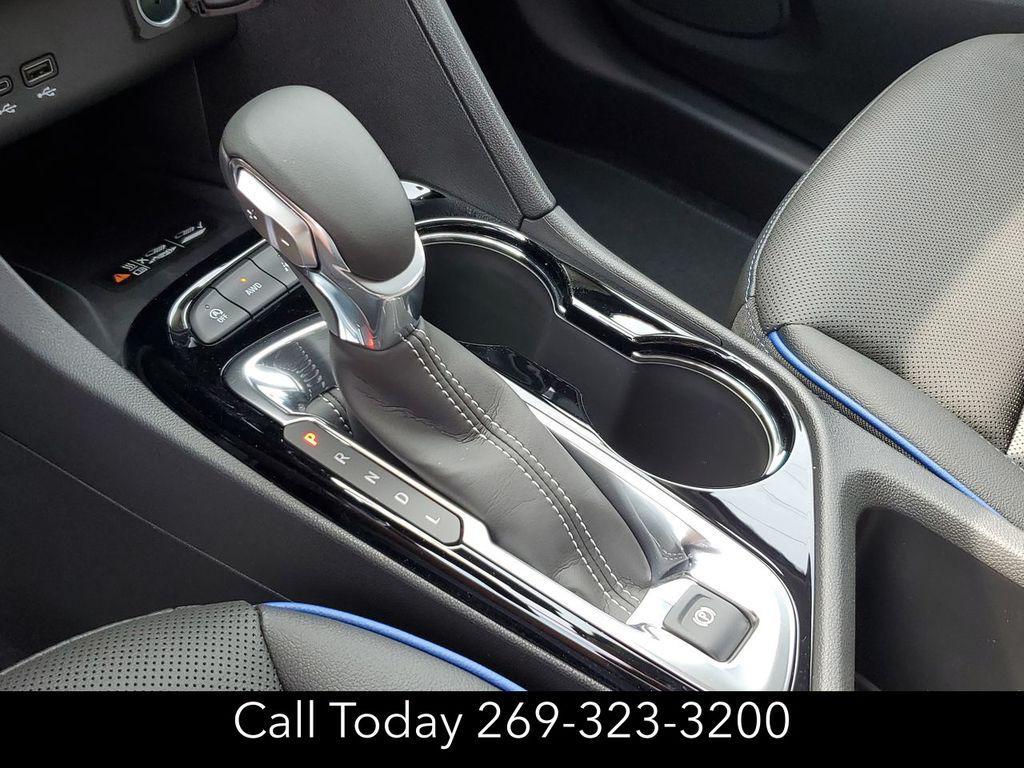 new 2025 Buick Encore GX car, priced at $32,095