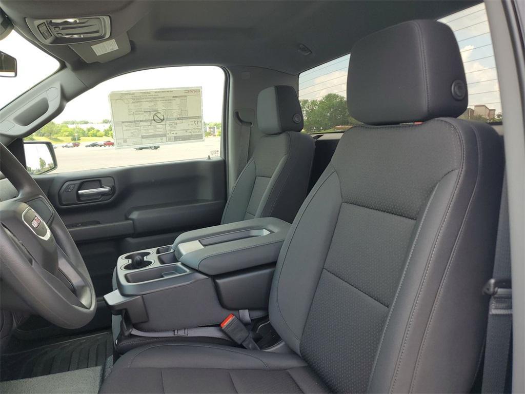 new 2025 GMC Sierra 1500 car, priced at $41,978