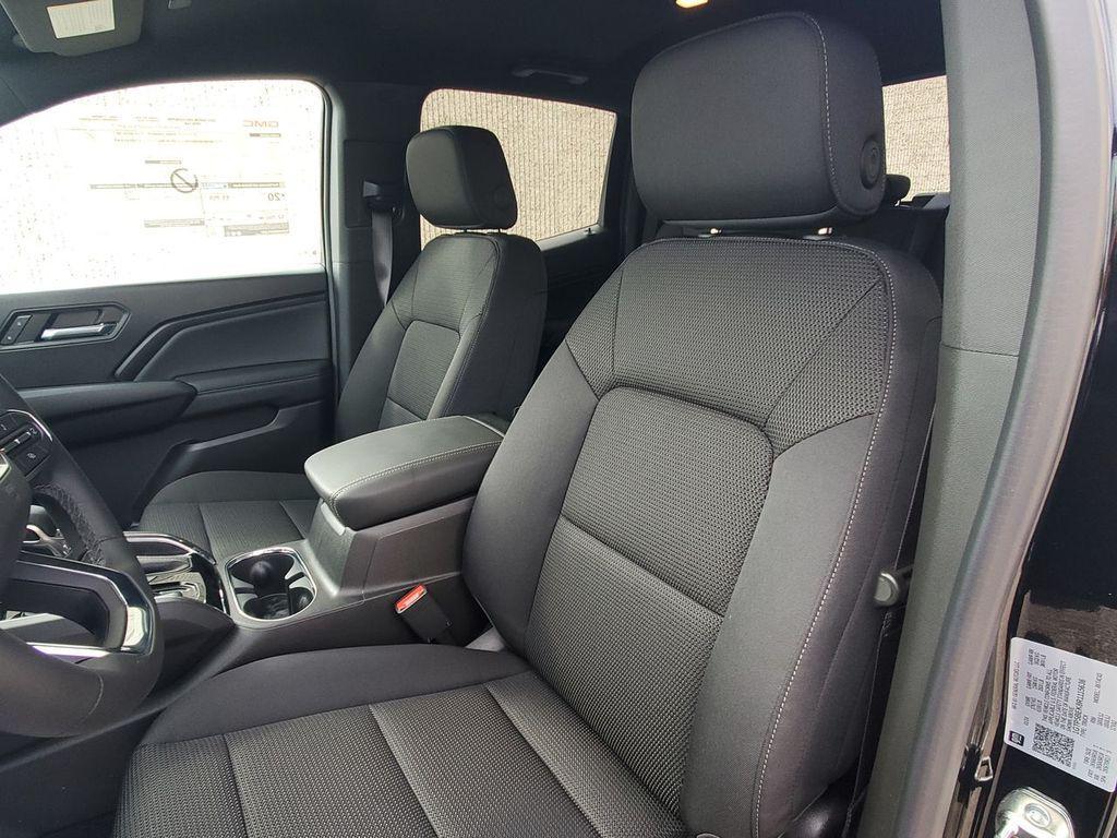 new 2024 GMC Canyon car, priced at $39,454