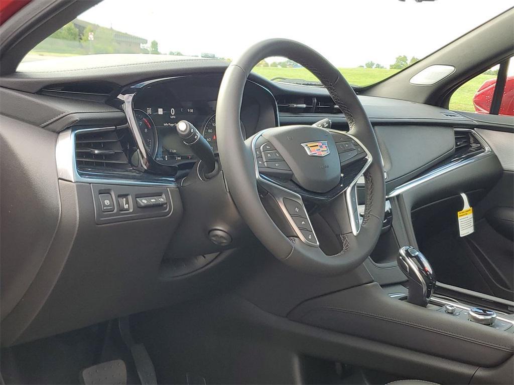 new 2025 Cadillac XT5 car, priced at $59,365