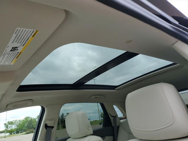 used 2022 Cadillac XT5 car, priced at $36,688